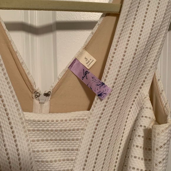 Francescas white eyelet dress - Picture 3 of 4